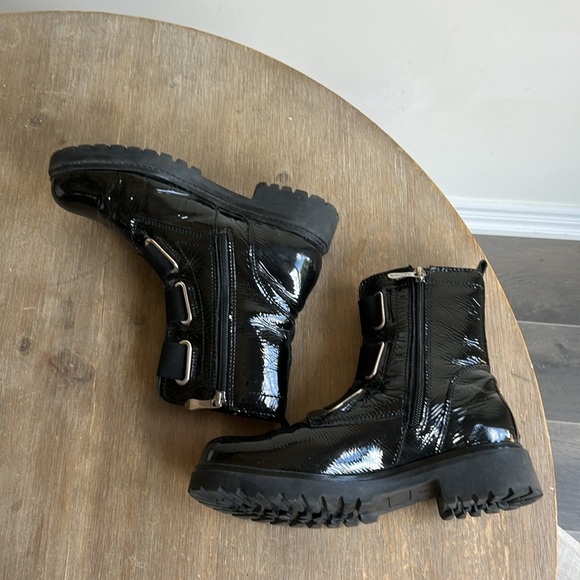 ARTICA Baldy Black Patent Leather Chunky Heel Strap Booties EU 37 US 6.5–7 - Picture 11 of 16